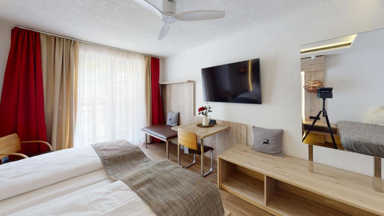 Hotel Adler Golling an der Salzach Buitenkant foto